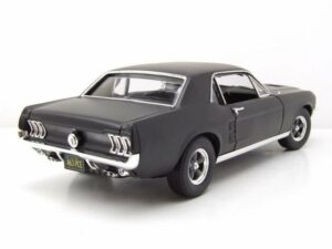 GREENLIGHT collectibles Modellauto Ford Mustang Coupe 1967 matt schwarz Creed Modellauto 1:18 Greenlight