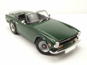 Minichamps Modellauto Triumph TR6 (LHD) 1969 dunkelgrün Modellauto 1:18 Minichamps