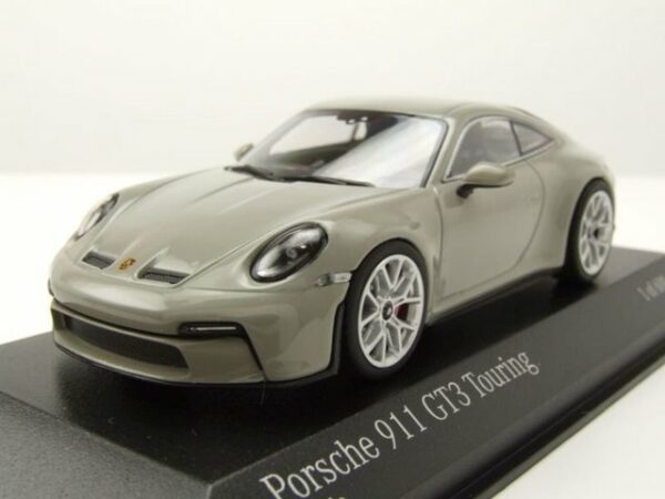 Minichamps Modellauto Porsche 911 (992) GT3 Touring 2021 kreide grau mit silbernen Felgen