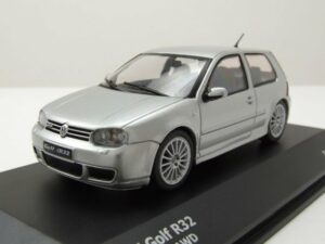 Solido Modellauto VW Golf 4 R32 2003 silber Modellauto 1:43 Solido