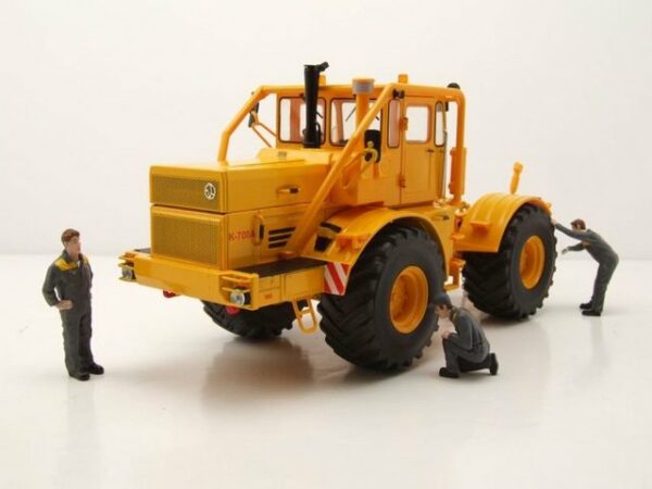 Schuco Modelltraktor Kirovets K-700 gelb mit Figuren Modellauto 1:32 Schuco