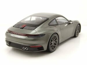 Minichamps Modellauto Porsche 911 Carrera 4S 2019 dunkelgrün metallic Modellauto 1:18 Minich