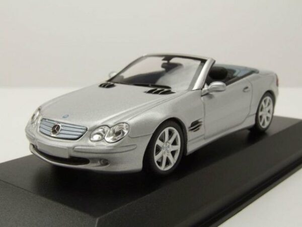 Maxichamps Modellauto Mercedes SL R230 Cabrio 2001 silber Modellauto 1:43 Maxichamps