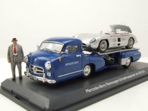 Schuco Modellauto Mercedes Renntransporter Blaues Wunder mit 300 SLR silber und Figur